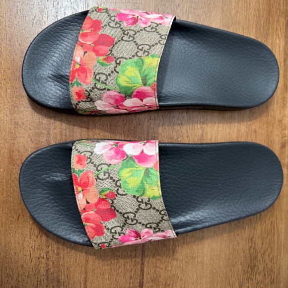 Gucci Women's Floral Slide Sandals - Picture 3 of 7